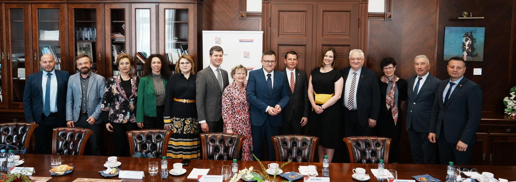 Rumunská parlamentní delegace včera zahájila svůj program návštěvy České republiky na Krajském úřadě Středočeského kraje